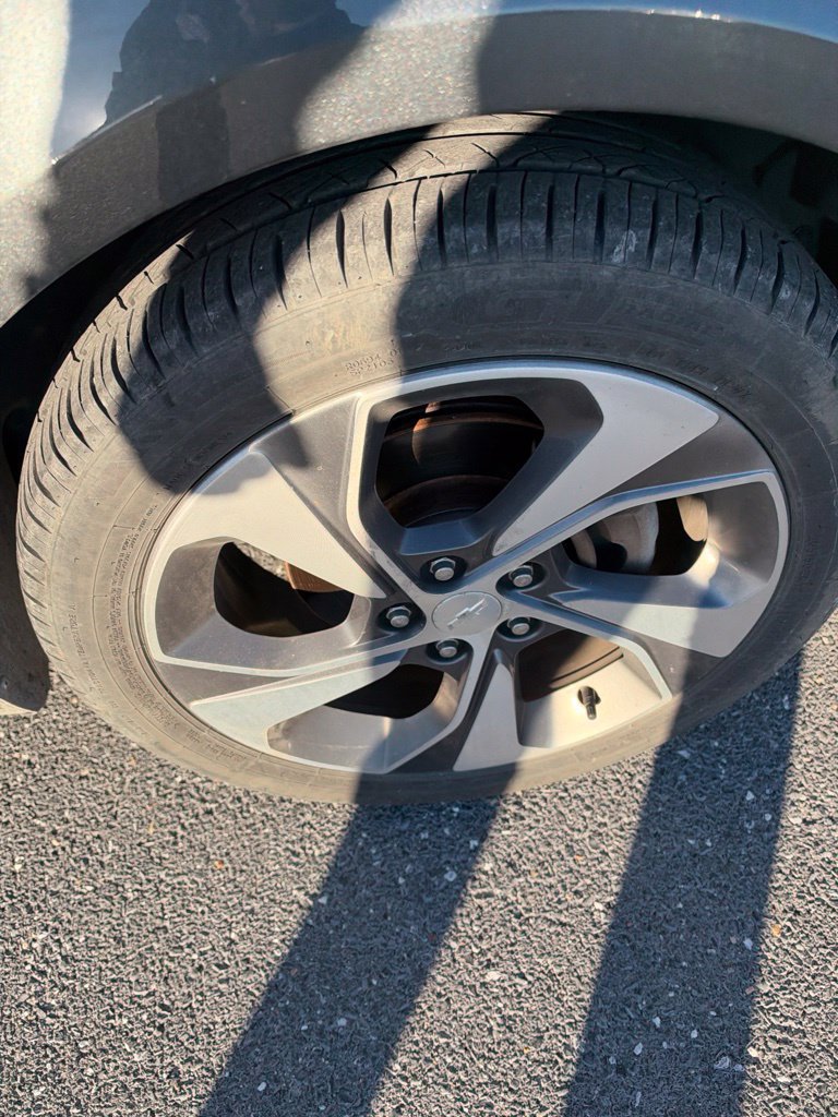 Used 2019 Chevrolet Sonic Premier FWD image 34