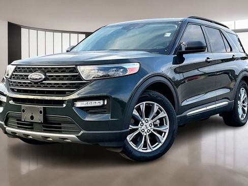 Used 2022 Ford Explorer XLT w/ Equipment Group 202A image 1