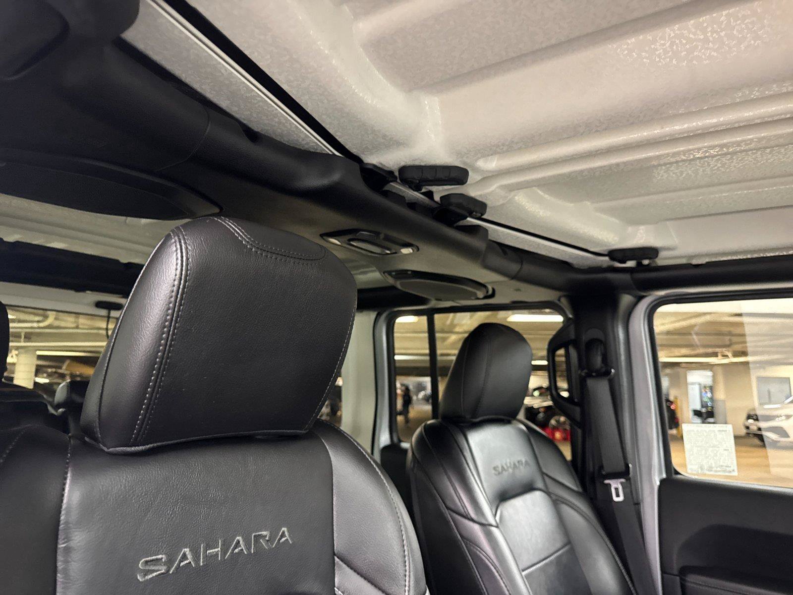 Used 2021 Jeep Wrangler Unlimited Sahara w/ Cold Weather Group AWD/4WD image 16