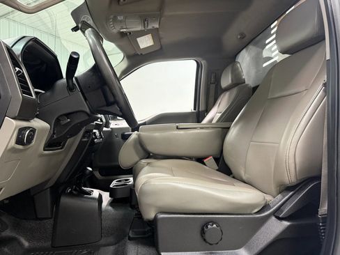 Used 2019 Ford F550 4x4 Regular Cab Super Duty image 14