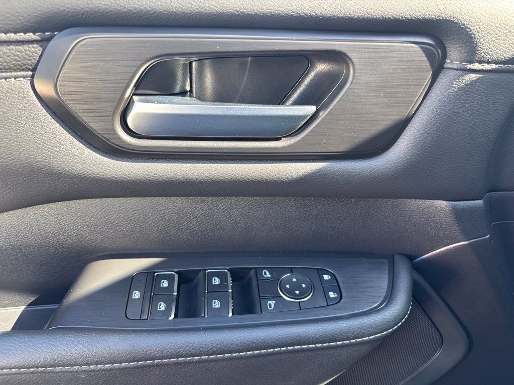 Certified 2026 Nissan Armada SV AWD/4WD image 9