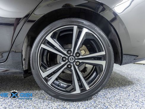 Used 2022 Nissan Sentra SR w/ SR Premium Package FWD image 46