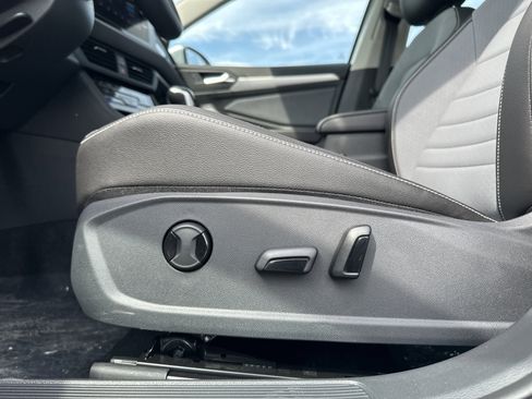 New 2025 Volkswagen Jetta SE image 25