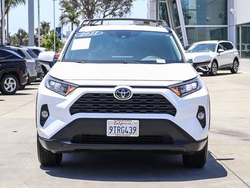 Used 2021 Toyota RAV4 XLE w/ Carpet Mat Package (TMS) FWD image 2