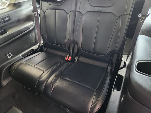 Used 2023 Jeep Grand Cherokee L Limited image 34