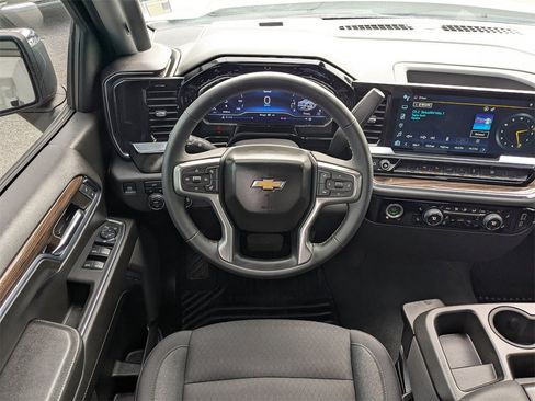 Used 2024 Chevrolet Silverado 1500 LT image 15
