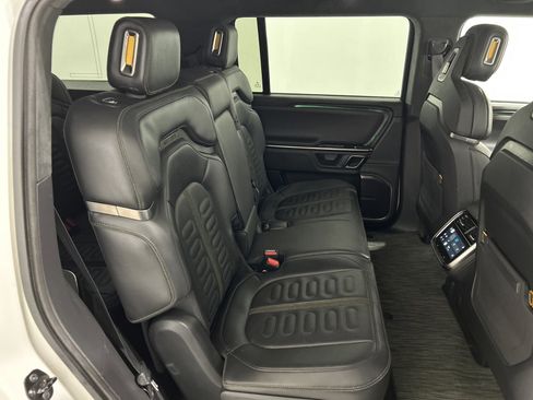 Used 2023 Rivian R1S Adventure image 23