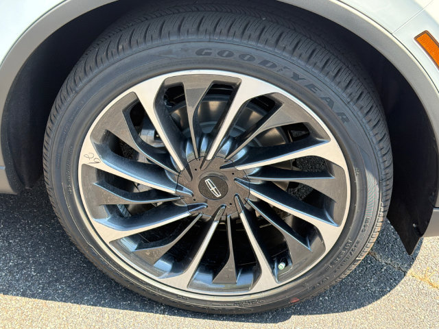 New 2026 Lincoln Aviator Reserve AWD/4WD image 13