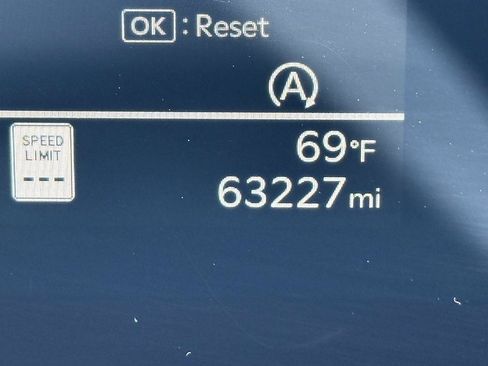 Used 2025 Kia Sorento S w/ Panoramic Sunroof Package FWD image 22