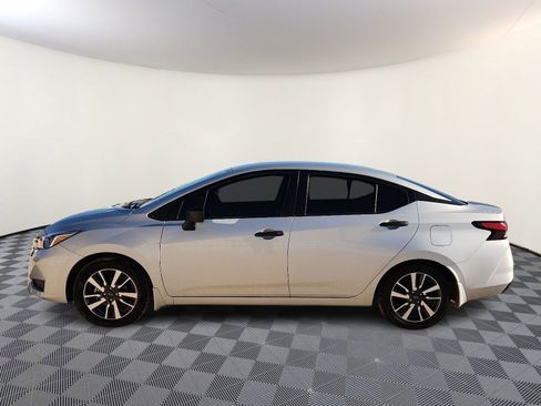 Used 2024 Nissan Versa S w/ S Plus Package image 2