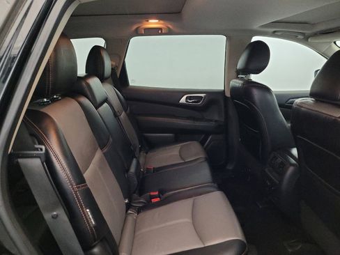 Used 2020 Nissan Pathfinder SL AWD/4WD image 19