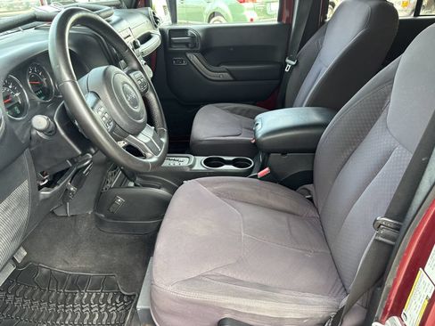 Used 2013 Jeep Wrangler Unlimited Sport AWD/4WD image 11