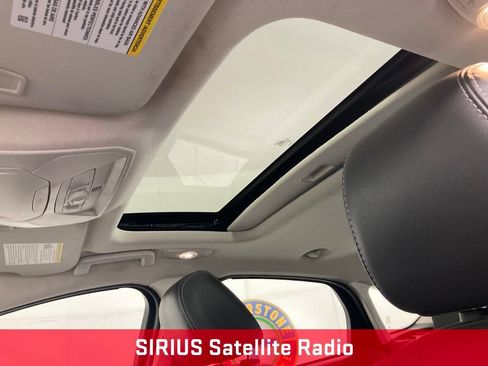 Used 2014 Ford Focus SE w/ Equipment Group 201A FWD image 4