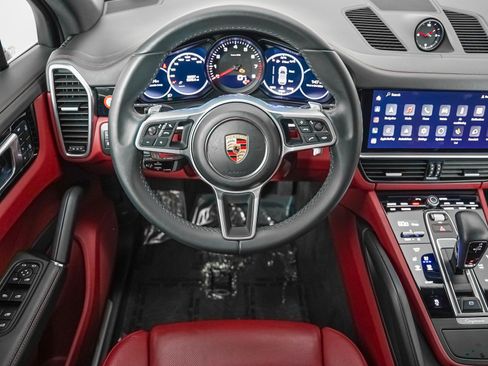 Certified 2023 Porsche Cayenne AWD/4WD image 16
