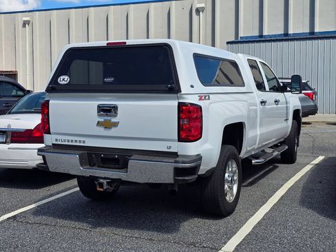 Used 2015 Chevrolet Silverado 2500 LT w/ Z71 Package, Off-Road AWD/4WD image 4
