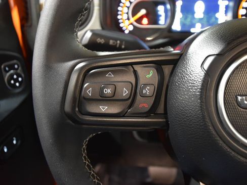 Used 2025 Jeep Gladiator Sport AWD/4WD image 22