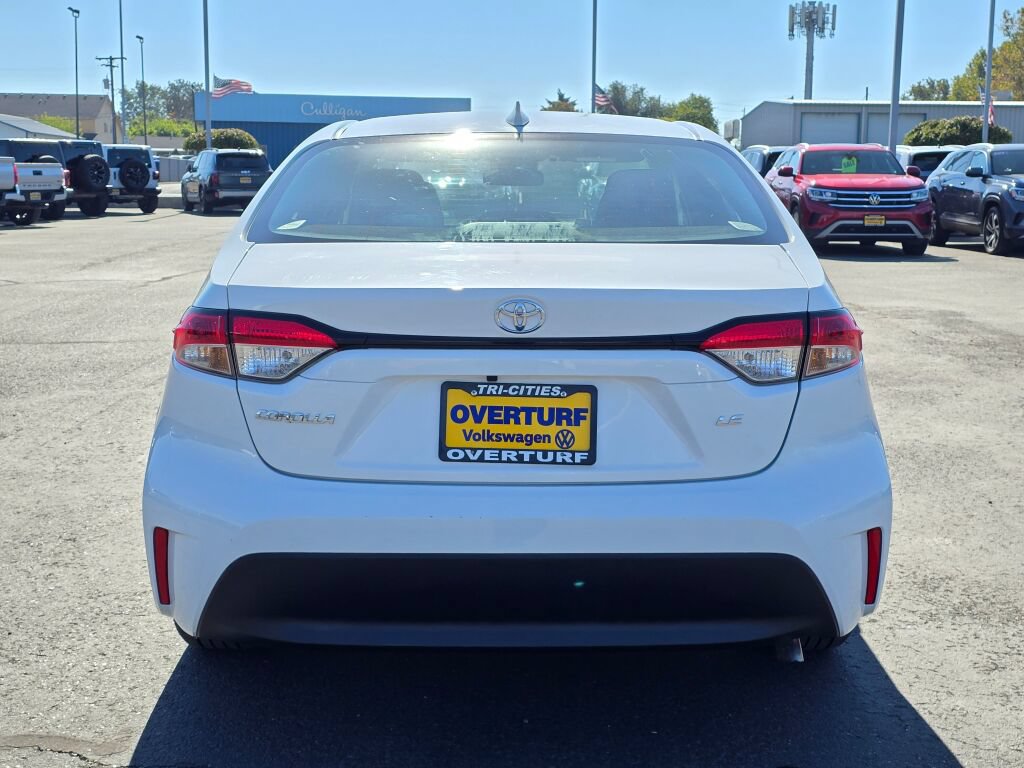 Used 2025 Toyota Corolla LE FWD image 5