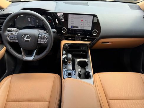 Used 2024 Lexus NX 250 FWD w/ Towing Package (2000 Lbs) image 24
