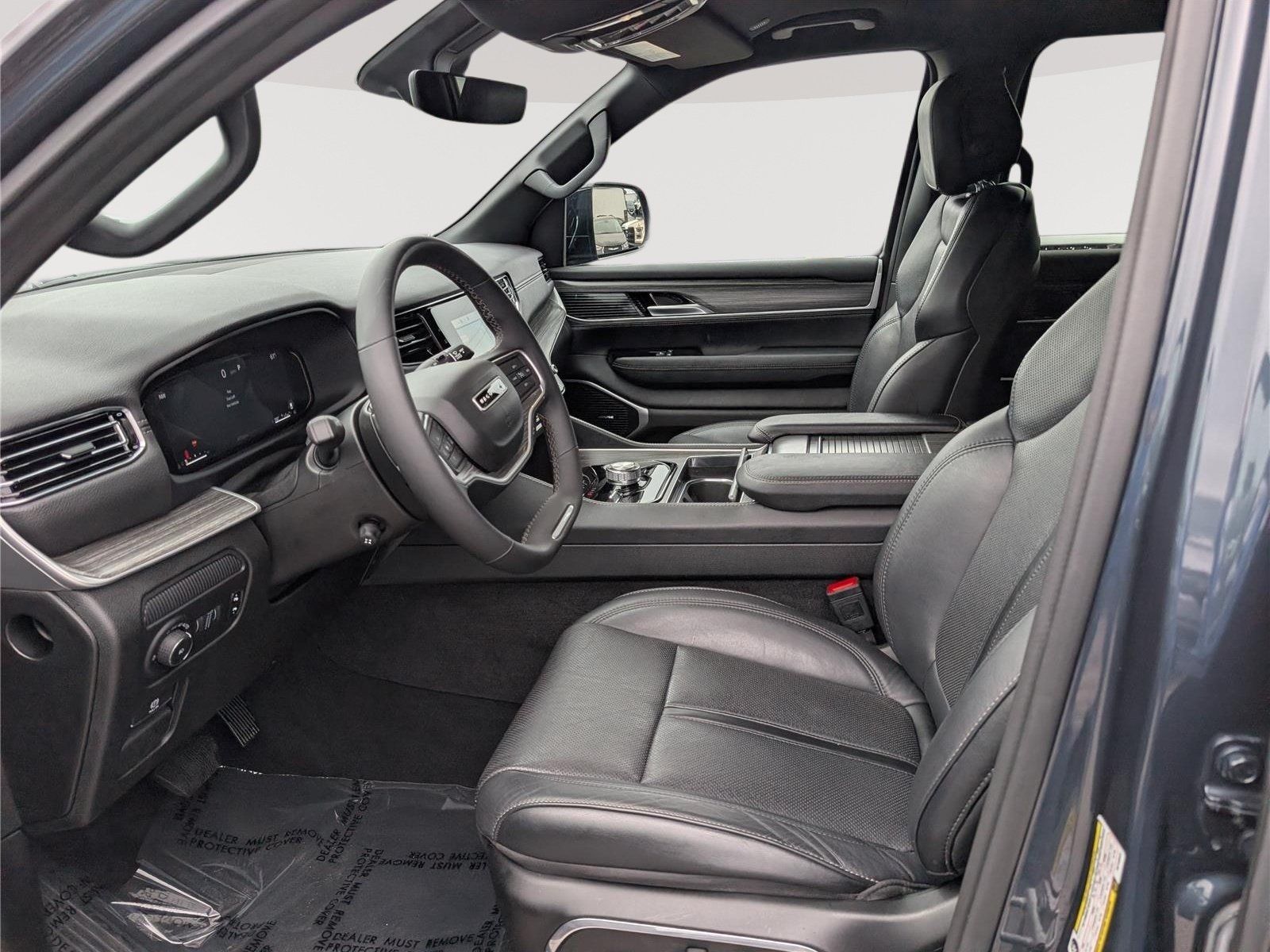 Used 2024 Jeep Wagoneer Series II AWD/4WD image 17