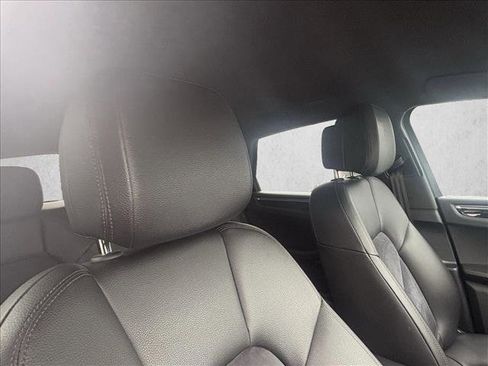 Used 2020 Porsche Macan image 23