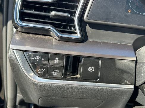 Used 2023 Kia Sportage EX w/ EX Premium Package image 21