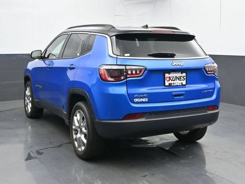 Used 2025 Jeep Compass Limited AWD/4WD image 11