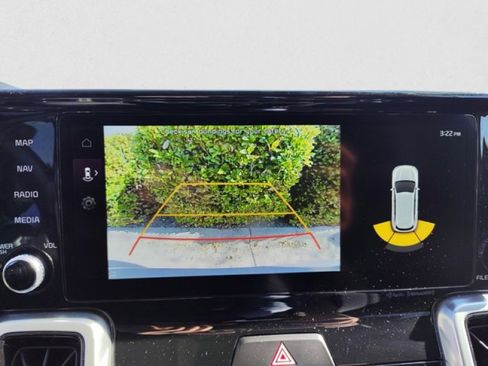 Used 2023 Kia Sorento SX image 17