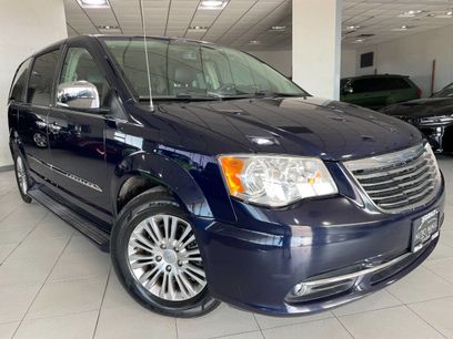 Used 2014 Chrysler Town & Country Touring-L w/ Driver Convenience Group