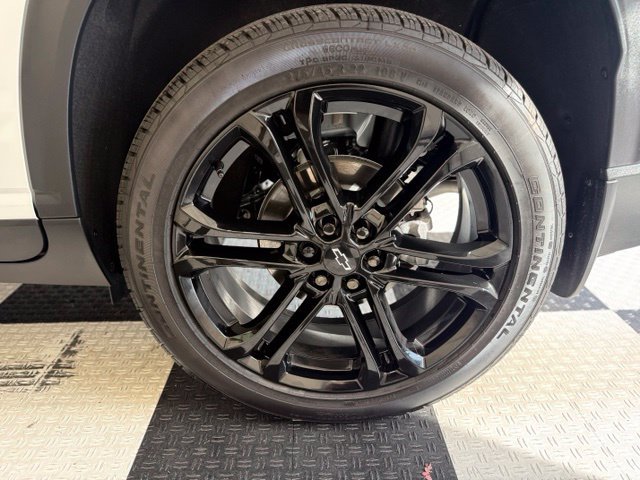 New 2026 Chevrolet Traverse LT w/ Driver Confidence Package AWD/4WD image 11