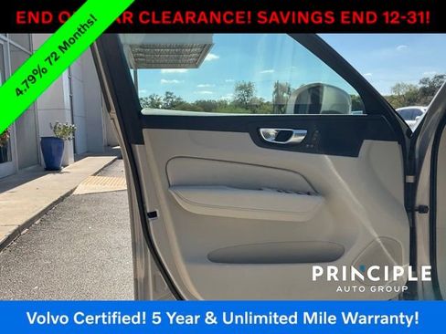 Certified 2023 Volvo XC60 B5 Ultimate w/ Protection Package Premier image 29