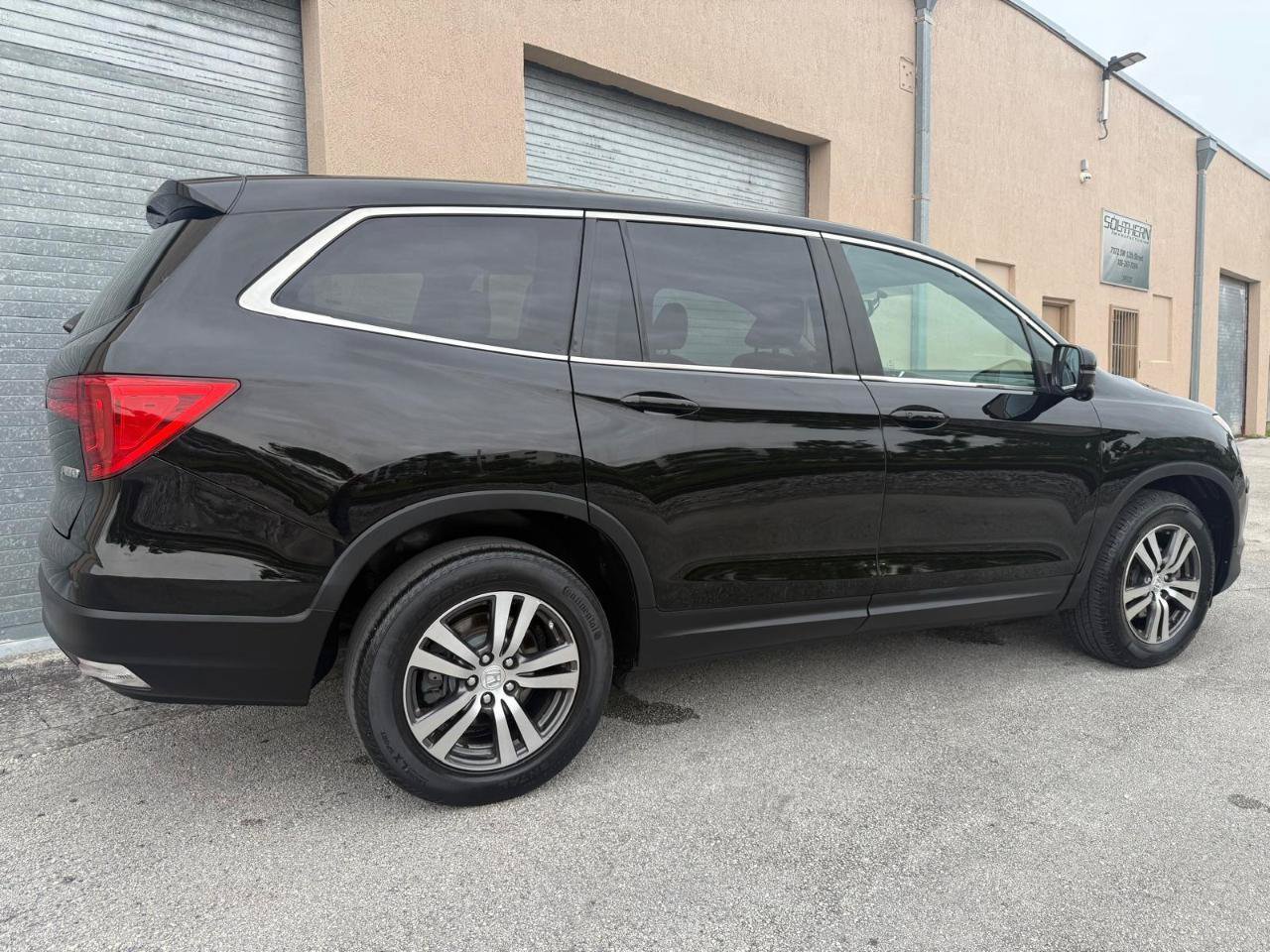 Used 2016 Honda Pilot EX-L image 12
