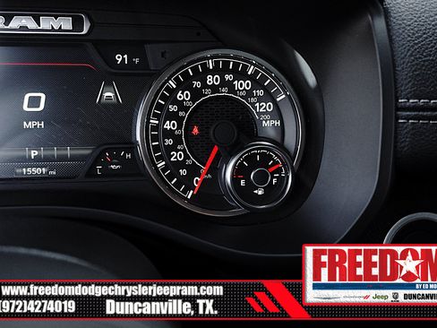 Used 2025 RAM 1500 Laramie AWD/4WD image 32