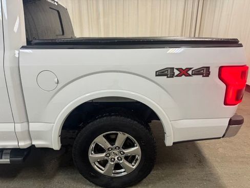Used 2019 Ford F150 Lariat w/ Equipment Group 502A Luxury AWD/4WD image 11