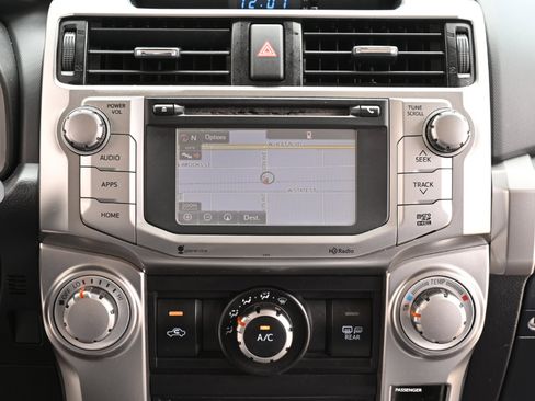 Used 2015 Toyota 4Runner SR5 RWD image 17