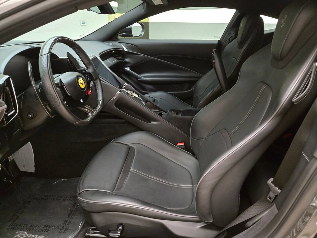 Used 2022 Ferrari Roma RWD image 18