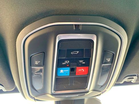 Used 2022 Jeep Wagoneer Series II AWD/4WD image 44