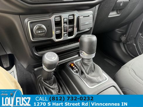 Used 2021 Jeep Wrangler Unlimited Sport AWD/4WD image 21