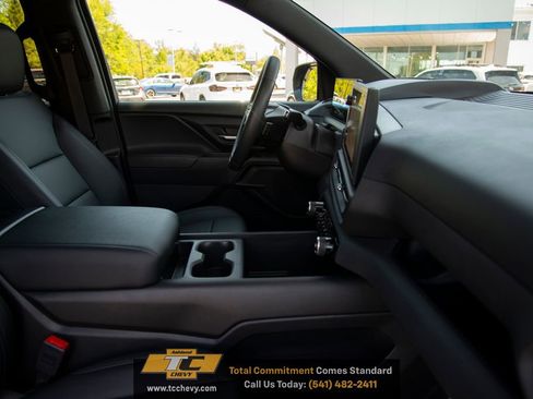 New 2024 Chevrolet Silverado EV W/T AWD/4WD image 17