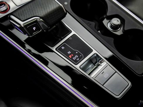 Used 2023 Audi RS 6 w/ Black Optic Package AWD/4WD image 68