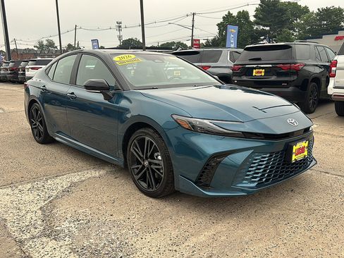 Used 2026 Toyota Camry XSE w/ Premium Package AWD/4WD image 4