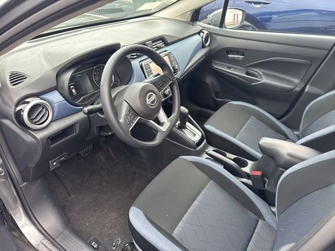 Certified 2025 Nissan Versa SV w/ Trunk Package image 9