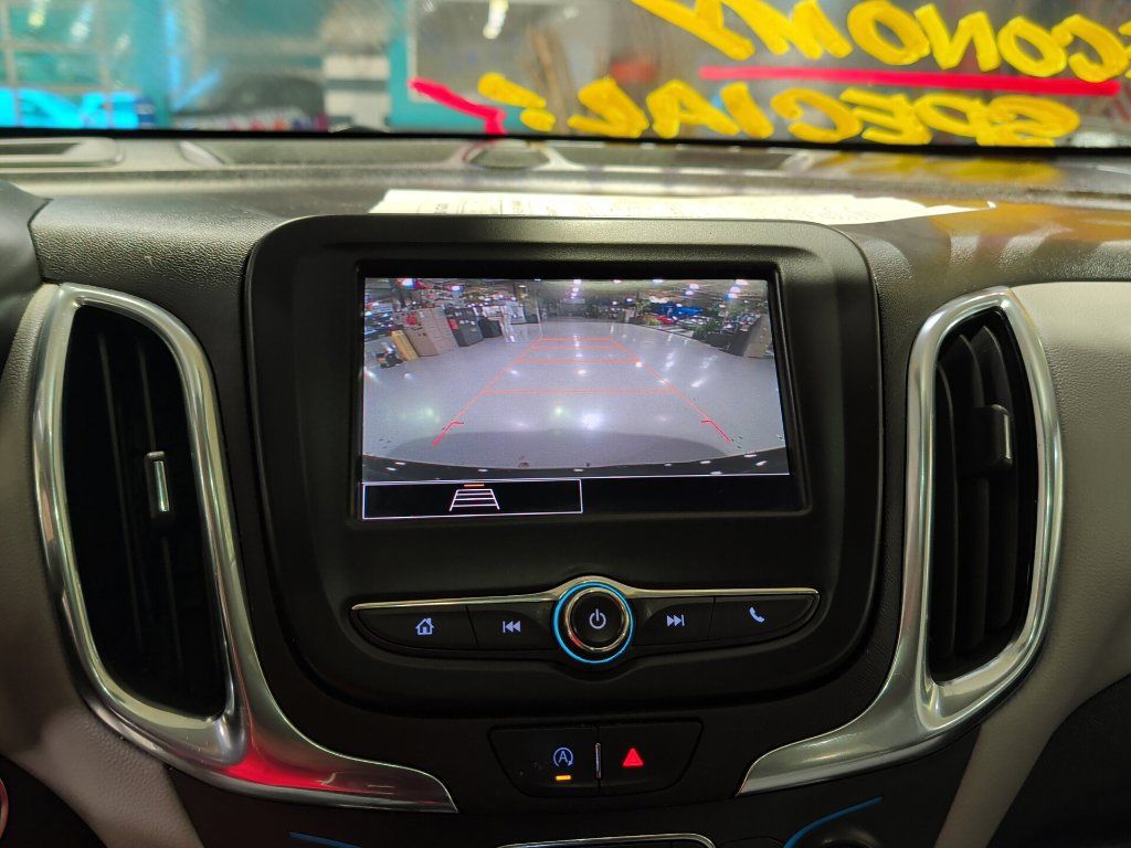 Used 2023 Chevrolet Equinox LS w/ LS Convenience Package FWD image 18