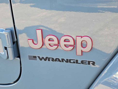 New 2026 Jeep Wrangler Rubicon w/ Technology Group image 12