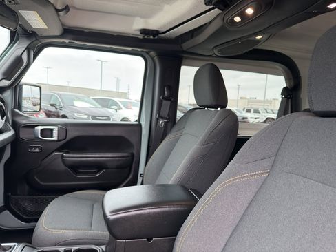 Used 2024 Jeep Wrangler Sport image 26