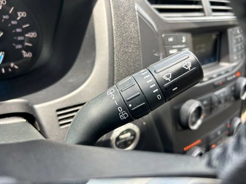 Used 2018 Ford Explorer XLT AWD/4WD image 54