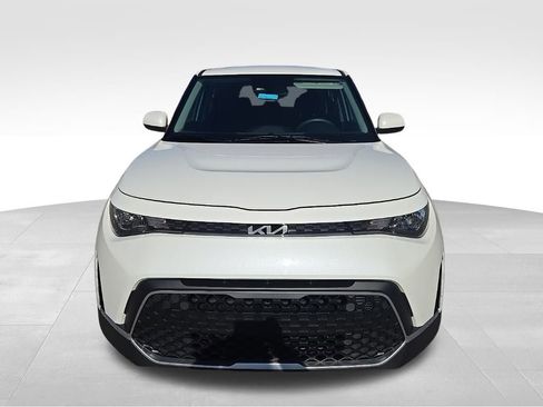 Used 2025 Kia Soul LX image 8