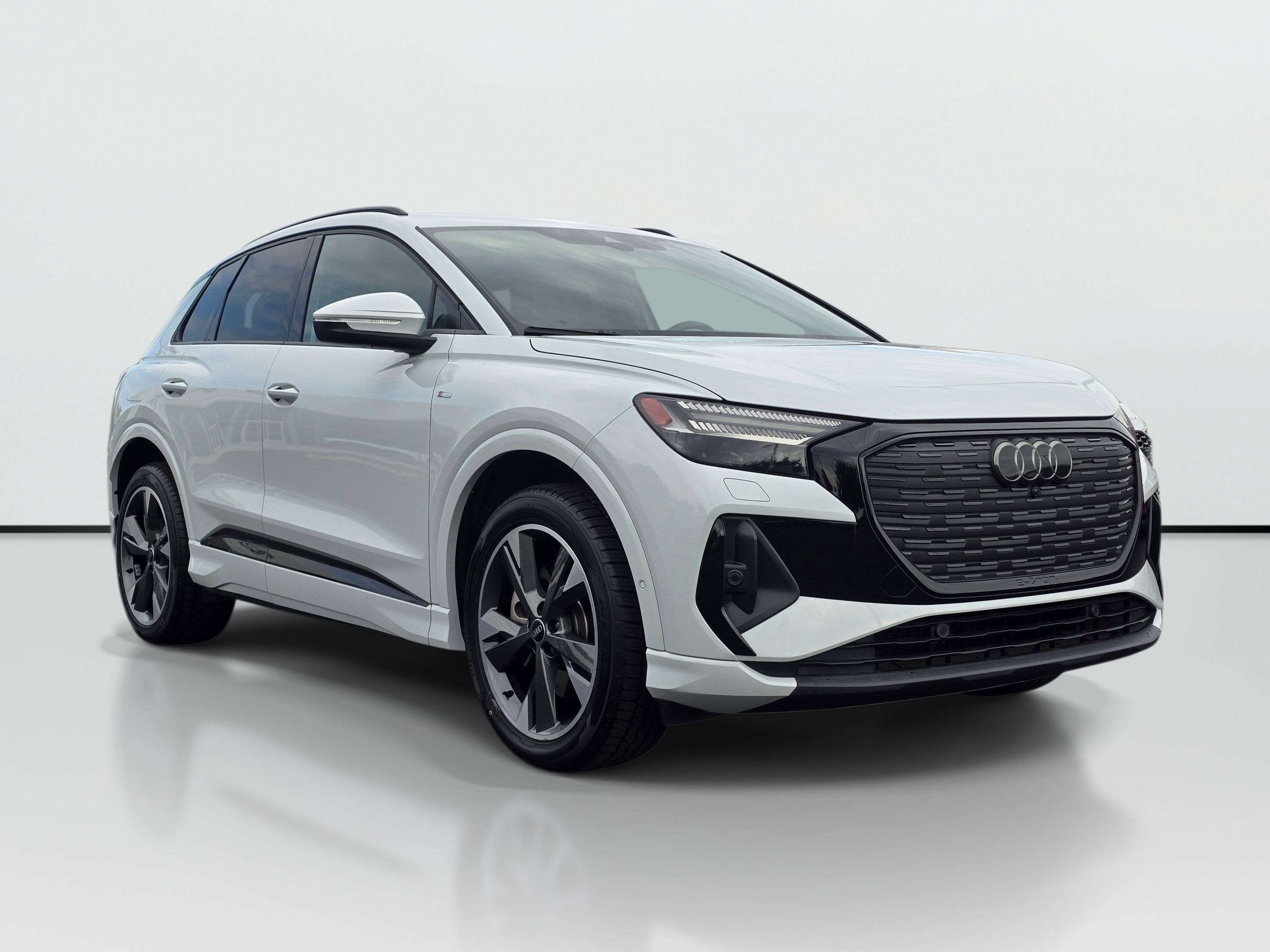 Used 2023 Audi Q4 e-tron Prestige w/ Black Optic Package AWD/4WD image 7