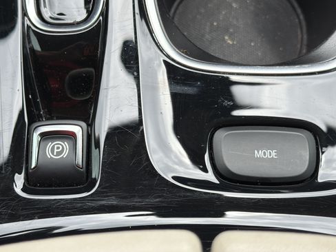 Used 2023 Buick Envision Preferred AWD/4WD image 10