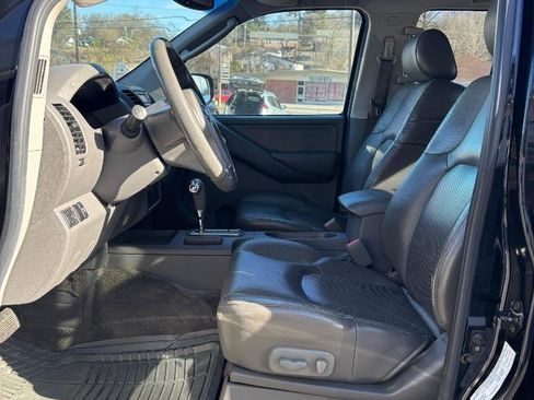 Used 2005 Nissan Frontier LE w/ (X01) Leather Pkg image 12