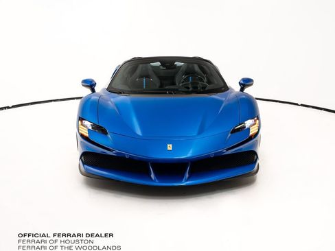 Used 2023 Ferrari SF90 Spider AWD/4WD image 9